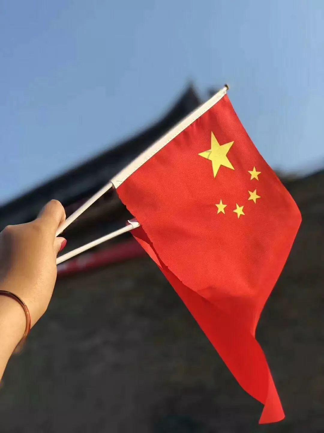 逃出昏暗的房子