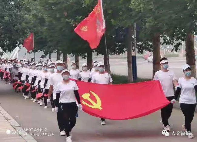 北京现代后备箱锁不住了怎么办呢视频？