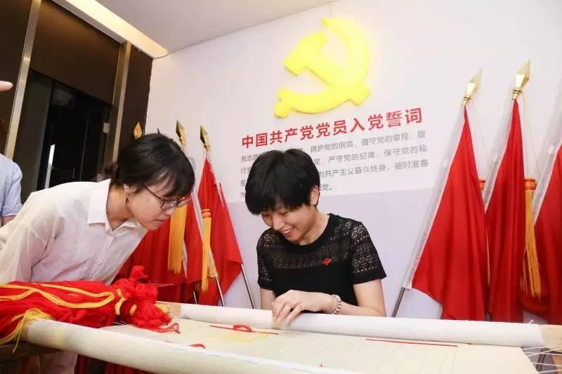 艾玛的时尚装